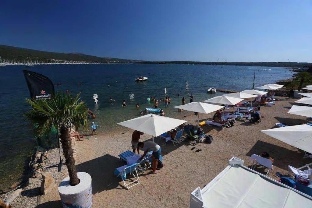 Apartmani Braut Kornić Buitenkant foto