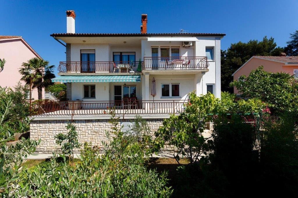 Apartmani Braut Kornić Buitenkant foto