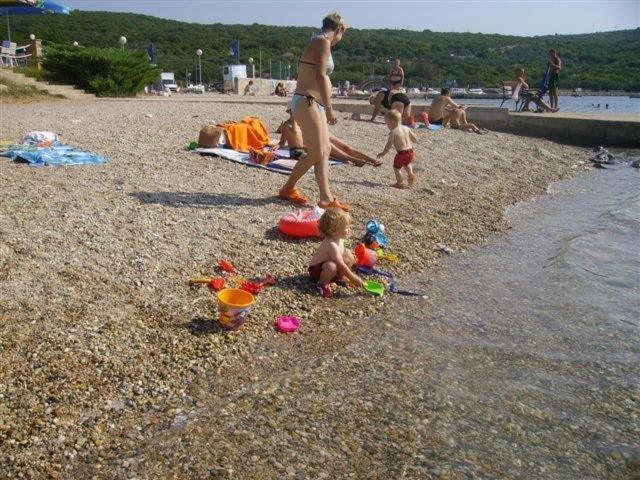 Apartmani Braut Kornić Buitenkant foto