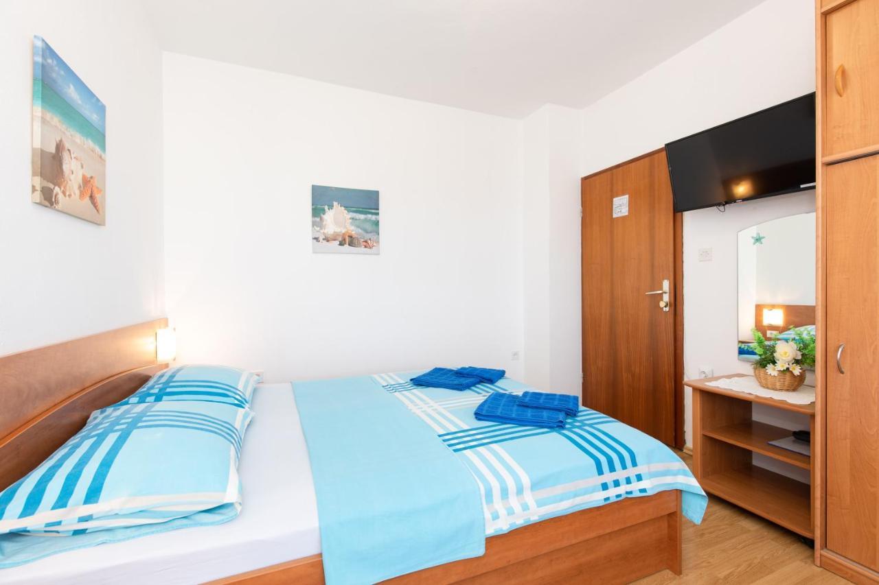 Apartmani Braut Kornić Buitenkant foto