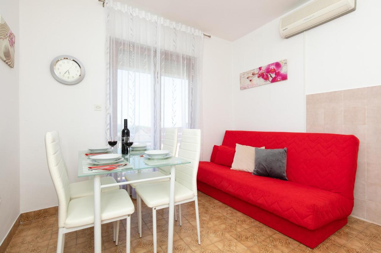 Apartmani Braut Kornić Buitenkant foto