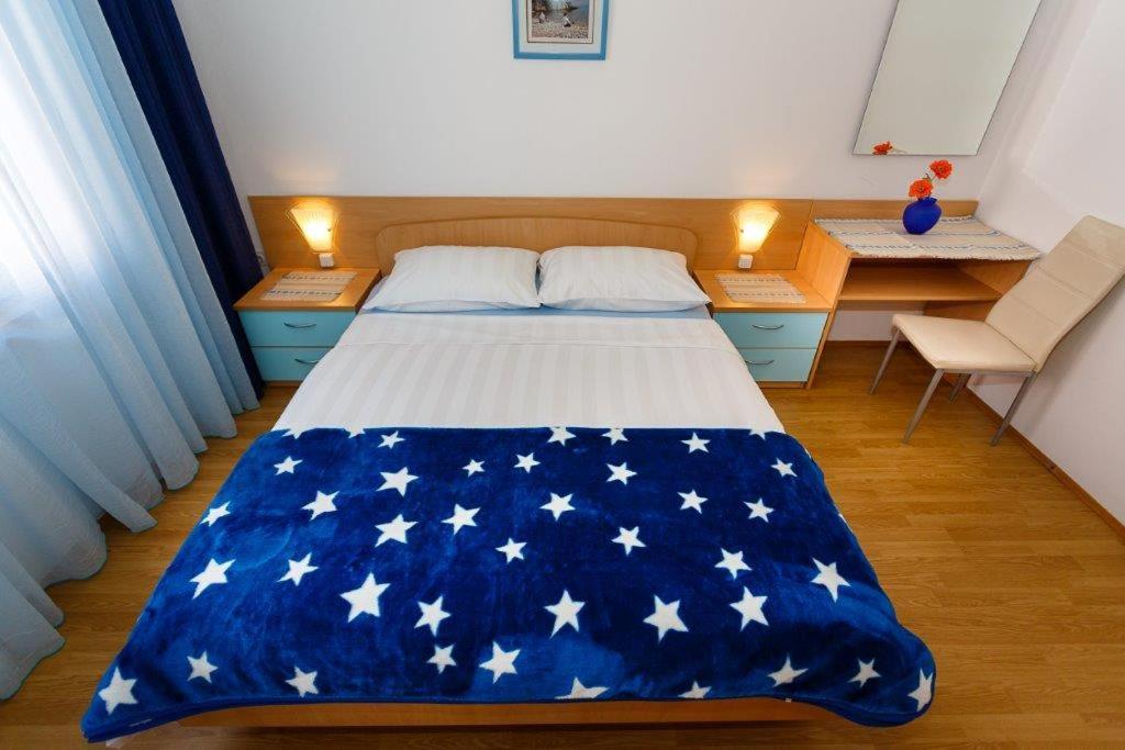 Apartmani Braut Kornić Buitenkant foto